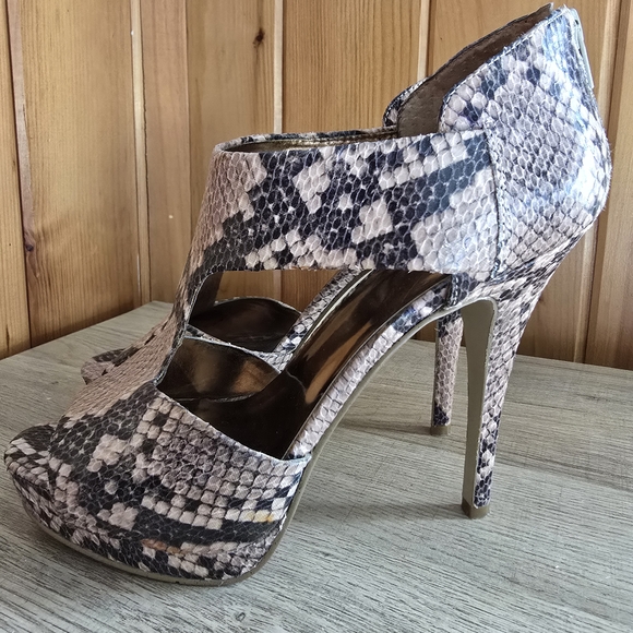 Nine West Snakeskin Pattern Heels Sexy Businees Office Cocktail Size 8.5 Baddie - Picture 2 of 10